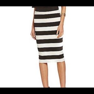 Gianni Bini stretched black and white stripped pencil skirt. L